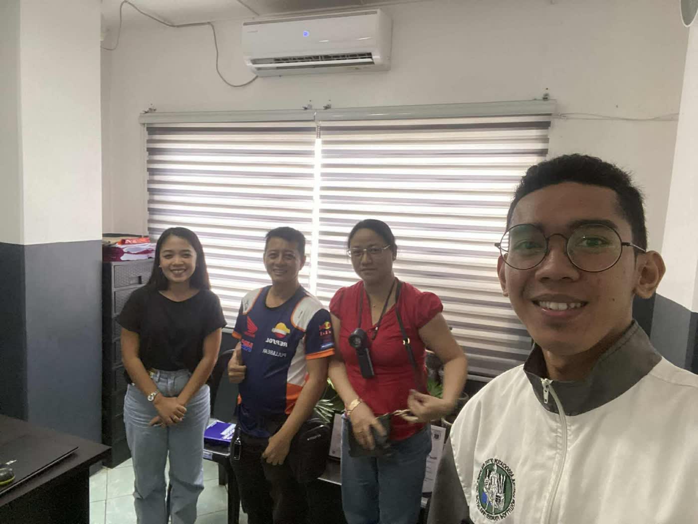 Clients visiting the PROVIDETECH office for a session